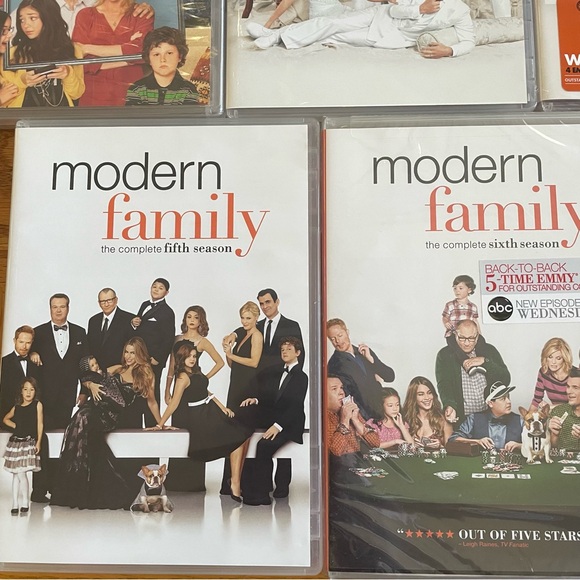 Modern Family DVD Seasons 1-7 - Picture 4 of 7